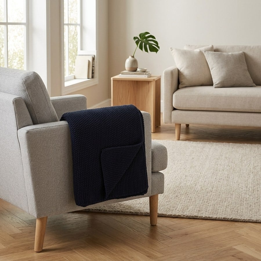 ai-miljoe-1-santos-plaid-i-m-rkebl-fra-house-nordic-genanvendt-bomuld-130x170-cm-188407 Santos Plaid i Mørkeblå Fra House Nordic | Genanvendt Bomuld - 130x170 cm - Billede 1