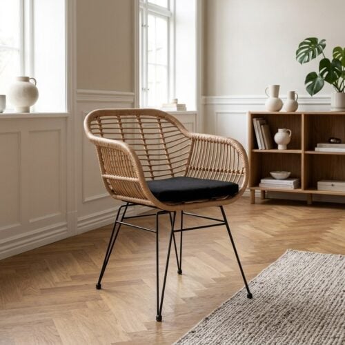 Trieste Stol i Natur Rattan & Sort Stål fra House Nordic | med Hynde - Billede 1