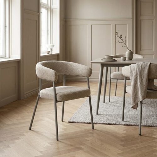 Trivio Spisebordsstol i Sandfarvet Bouclé med Grå Ben fra House Nordic | L56xB57,5xH77cm - Billede 1
