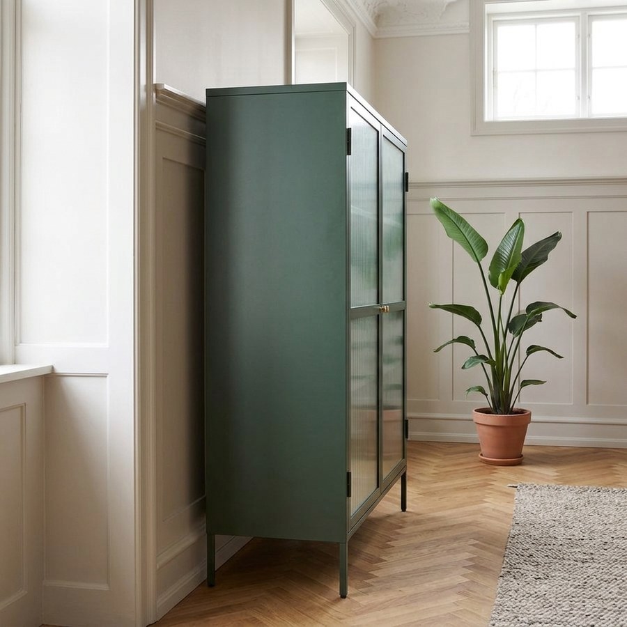 Bronco Vitrineskab i Fyrtegrøn Stål med Glaslåger og Greb i Guld Metal fra Unique Furniture | 40x111x140cm - Billede 2
