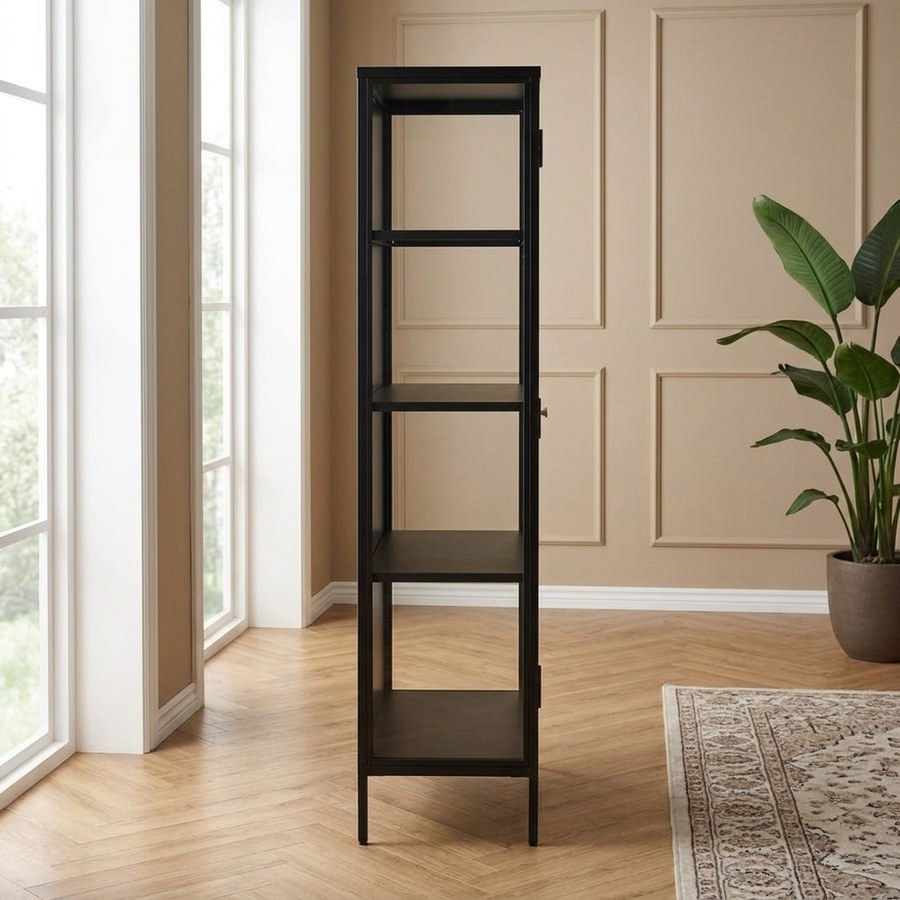 ai-miljoe-2-carmel-vitrineskab-i-sort-st-l-med-gyldent-h-ndtag-fra-unique-furniture-40x58x160cm-237030 Carmel Vitrineskab i Sort Stål med Gyldent Håndtag fra Unique Furniture | 40x58x160cm - Billede 2