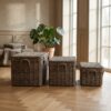 ai-miljoe-2-depok-opbevaringskurve-s-t-af-3-i-gr-rattan-med-l-derh-ndtag-fra-house-nordic-81x49x49-cm-207107 Depok Opbevaringskurve Sæt af 3 i Grå Rattan med Læderhåndtag fra House Nordic | 81x49x49 cm - Billede 2