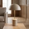 Sheffield Bordlampe i Beige Marmor og Stål fra House Nordic | L25xB25xH45cm - Billede 2