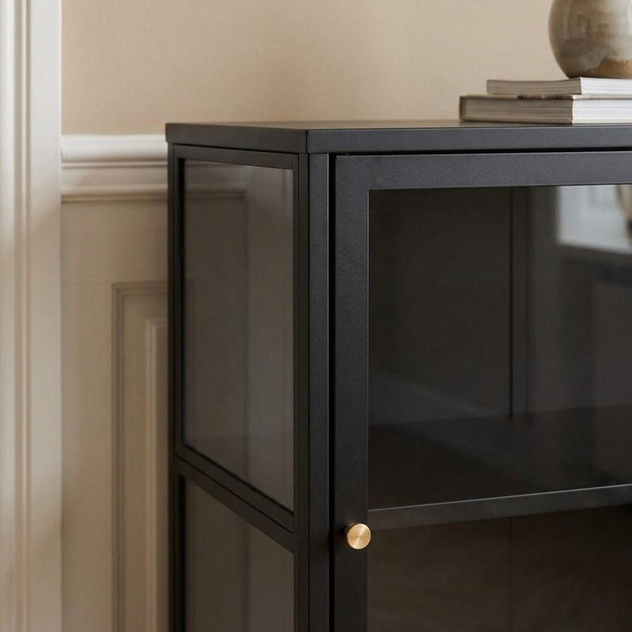 Carmel Skænk i Sort Metal med Guldfarvede Håndtag fra Unique Furniture | 40x132x85cm - Billede 3