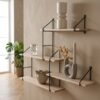 ai-miljoe-3-harlem-hylde-4-tr-hylder-forskudt-med-sort-stel-fra-house-nordic-161604 Harlem Hylde, 4 træhylder forskudt med sort stel fra House Nordic - Billede 3