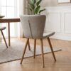 ai-miljoe-3-teslin-spisebordsstol-i-sand-polyester-og-ben-i-natur-egetr-fra-unique-furniture-48-5x54-5x82cm-237140 Teslin Spisebordsstol i Sand Polyester og Ben i Natur Egetræ fra Unique Furniture | 48,5x54,5x82cm - Billede 3