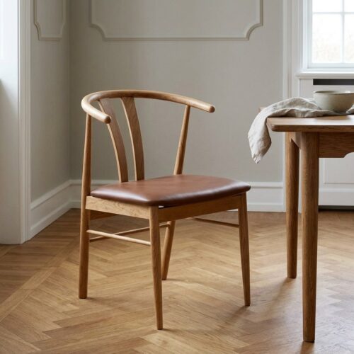 Artenara Spisebordsstol i Brun PU & Ben i Natur Egetræ fra House Nordic | L56xB51xH77 cm - Billede 1