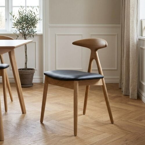 Lanuza Spisebordsstol i Sort PU & Ben i Natur Egetræ fra House Nordic | B48xL51xH77 cm - Billede 1