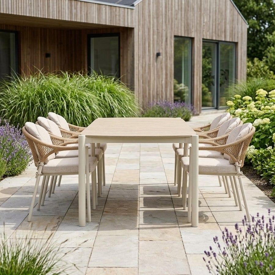 Abela Havemøbelsæt med Abela Spisebordsstole i Sand/Natur Nonwood & PE Rattan fra House Nordic | 6 Stole & 1 Bord - Billede 2