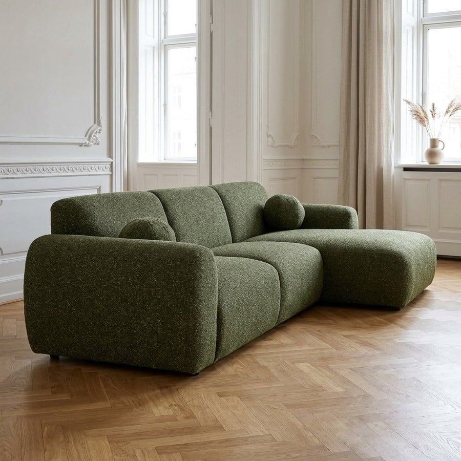 ai-miljoe-web-2-clyde-h-jrevendt-loungesofa-i-olivengr-n-polyester-med-to-puder-fra-ho Clyde Højrevendt Loungesofa i Olivengrøn Polyester med To Puder fra House Nordic | B300xL109-177xH75 cm - Billede 2
