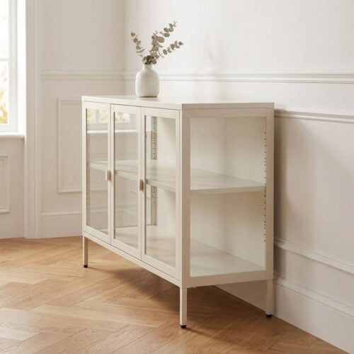 Brisbane Skænk i Off White Stål med 3 Glaslåger fra House Nordic | B140xD40xH85 cm - Billede 3