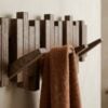 ai-miljoe-web-3-caltra-knager-kke-i-m-rkebrun-egetr-fra-house-nordic-b40xd3xh18-cm Caltra Knagerække i Mørkebrun Egetræ fra House Nordic | B40xD3xH18 cm - Billede 3