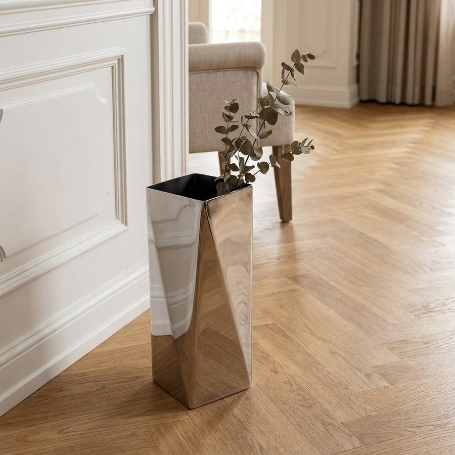 ai-miljoe-web-3-vase-i-s-lv-st-l-fra-house-nordic-l8xb8xh23-cm Vase i Sølv Stål fra House Nordic | L8xB8xH23 cm - Billede 3