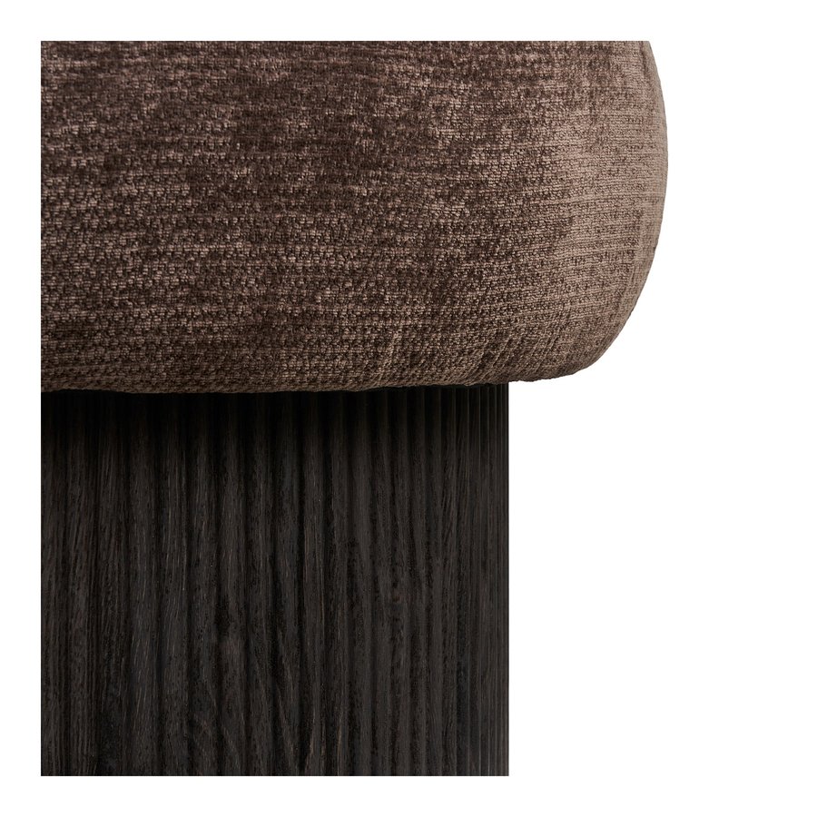 christchurch-puf-i-mrkebrun-chenille-fra-house-nordic-52xh42-cm-4 Christchurch Puf i Mørkebrun Chenille fra House Nordic | Ø52xH42 cm - Billede 7