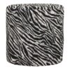 kimberley-puf-i-sorthvid-polyester-fra-house-nordic-40xh40-cm-2 Kimberley Puf i Sort/Hvid Polyester fra House Nordic | Ø40xH40 cm - Billede 5