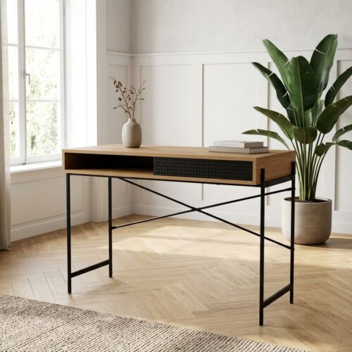 Angus Skrivebord i Vild Eg med Kabelgennemføring, Metal Mesh & Skydedør & Stel i Sort Stål fra Actona | BDH 110x50x75 cm - Billede 1
